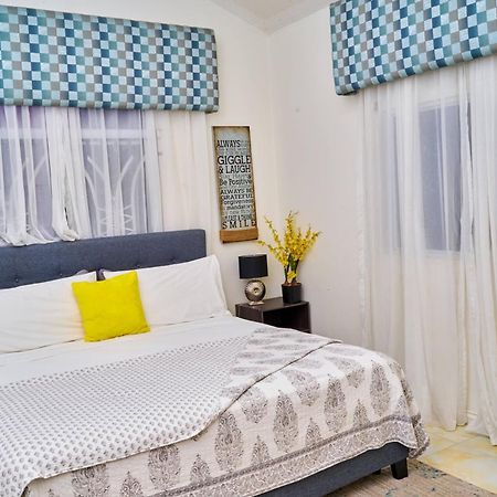 Caribbean Estates, 10 Mins From The Beach, Beautiful Gated Community Portmore Exterior photo